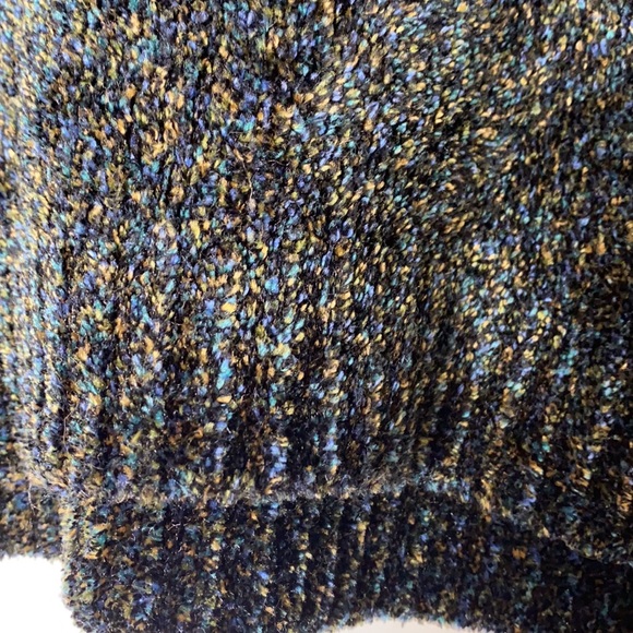 Sweater by Contempo Casuals - Picture 9 of 10